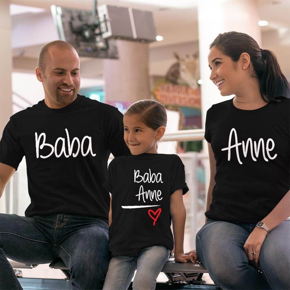 Anne Baba Sevgisi Tasarımlı Baba,Anne ve Kız Çocuk Kombini