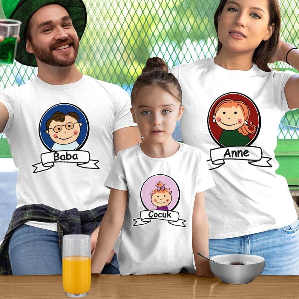 Anne Baba ve Kız Çocuk Resimli Tişört Kombini