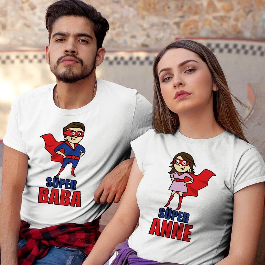 Süper Anne ve Baba Sevgili Tişört Kombini