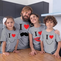 Smile Aile Tişört Kombini