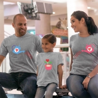 Büyüyen Sevgi Temalı Anne Baba ve Kız Çocuk Tişört Kombini - 4