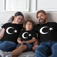 Ay Yıldız Anne Baba ve Erkek Çocuk Tişört Kombini - 3