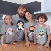 Anne Baba ve Çocukları Resimli Tişört Kombini - 4