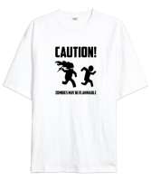 Dikkat Zombi Alev Alabilir - Caution Zombies Beyaz Oversize Unisex Tişört - Tisho