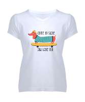 Eğlenen Sevimli Köpek - Scooter Beyaz Kadın V Yaka Tişört - Tisho