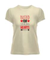 Kalp çaldığı için yakalandı Krem Kadın Tişört - Tisho