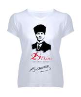 Mustafa Kemal Atatürk 29 Ekim Cumhuriyet Bayramı Resimli Beyaz Kadın V Yaka Tişört - Tisho