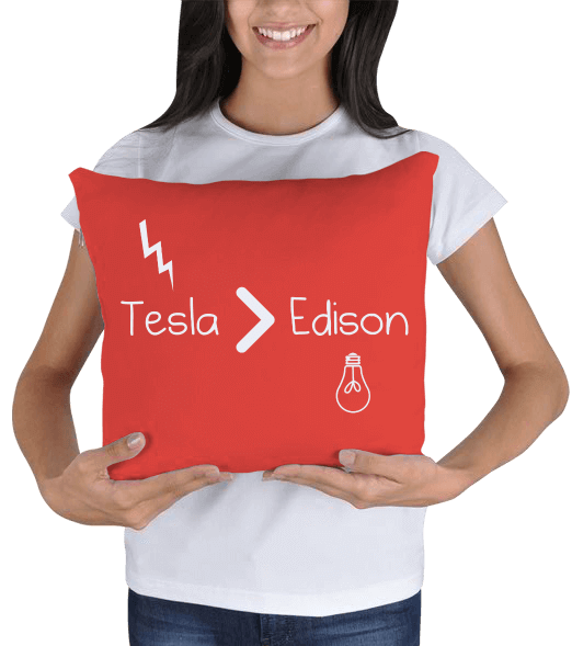 Tisho - Tesla büyüktür Edison - Kırmızı Kare Yastık